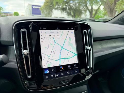 Certified 2023 Volvo C40 P8 Recharge Ultimate image 20