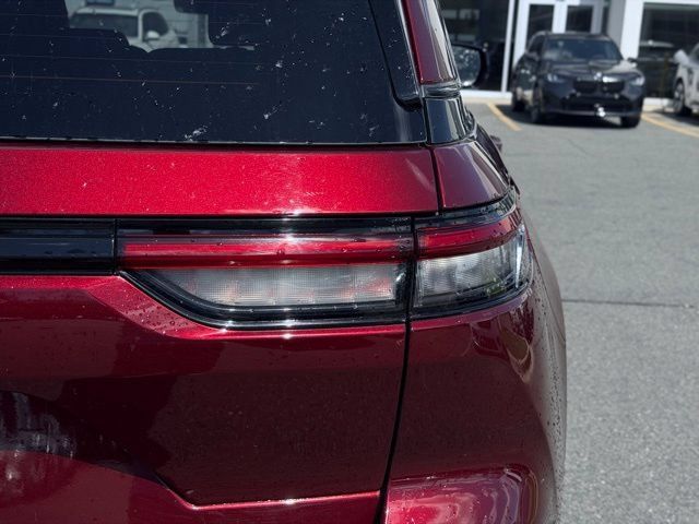 Certified 2025 Jeep Grand Cherokee Altitude AWD/4WD image 8