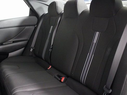 Certified 2025 Hyundai Elantra SEL image 16