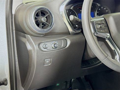 Certified 2025 Chevrolet Blazer LT w/ Convenience Package image 8