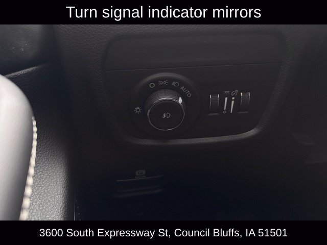 Used 2023 Jeep Grand Cherokee L Limited AWD/4WD image 23