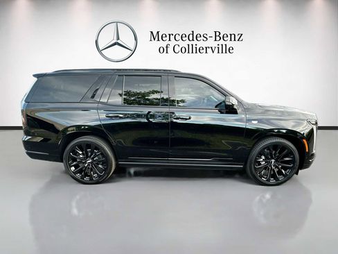Used 2026 Cadillac Escalade Platinum Sport w/ LPO, ONYX Package AWD/4WD image 4