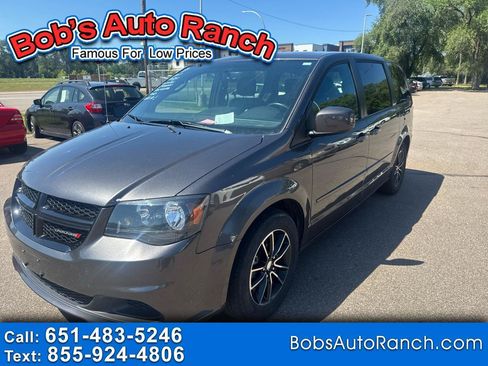 Used 2017 Dodge Grand Caravan SE FWD image 1