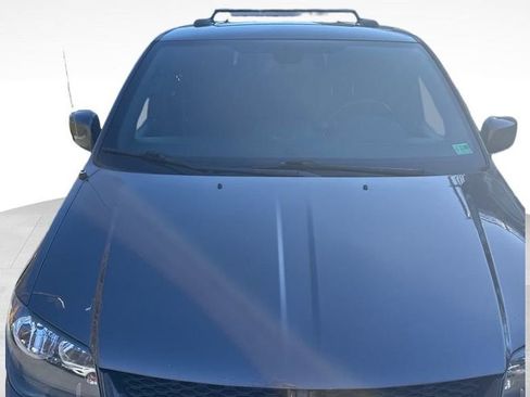 Used 2018 Dodge Grand Caravan SE image 11