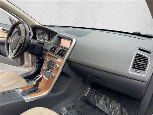 Used 2017 Volvo XC60 T5 Inscription w/ Advanced Package image 27