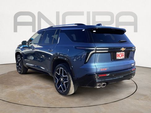 Used 2025 Chevrolet Traverse High Country image 12