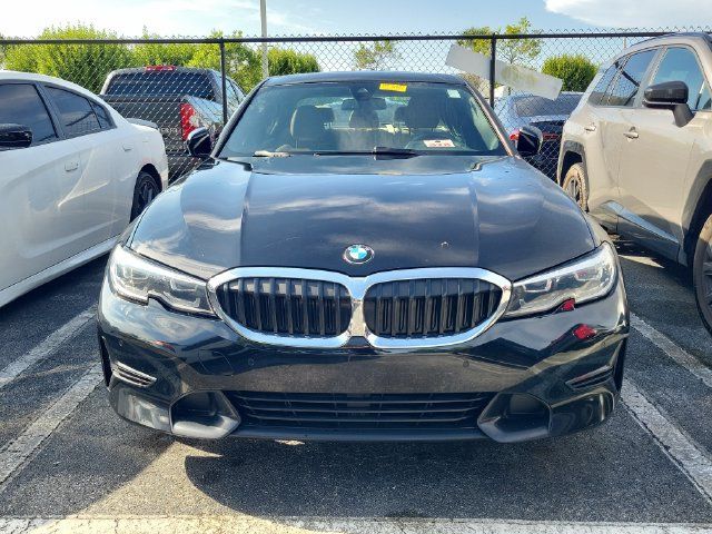 Used 2021 BMW 330i Sedan w/ Convenience Package RWD image 2