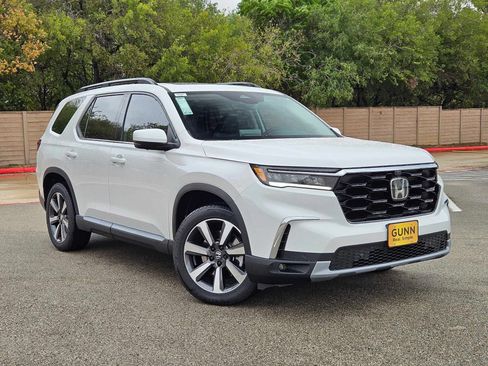 Used 2024 Honda Pilot Elite image 31