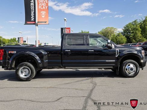 Used 2022 Ford F350 Platinum w/ FX4 Off-Road Package AWD/4WD image 24