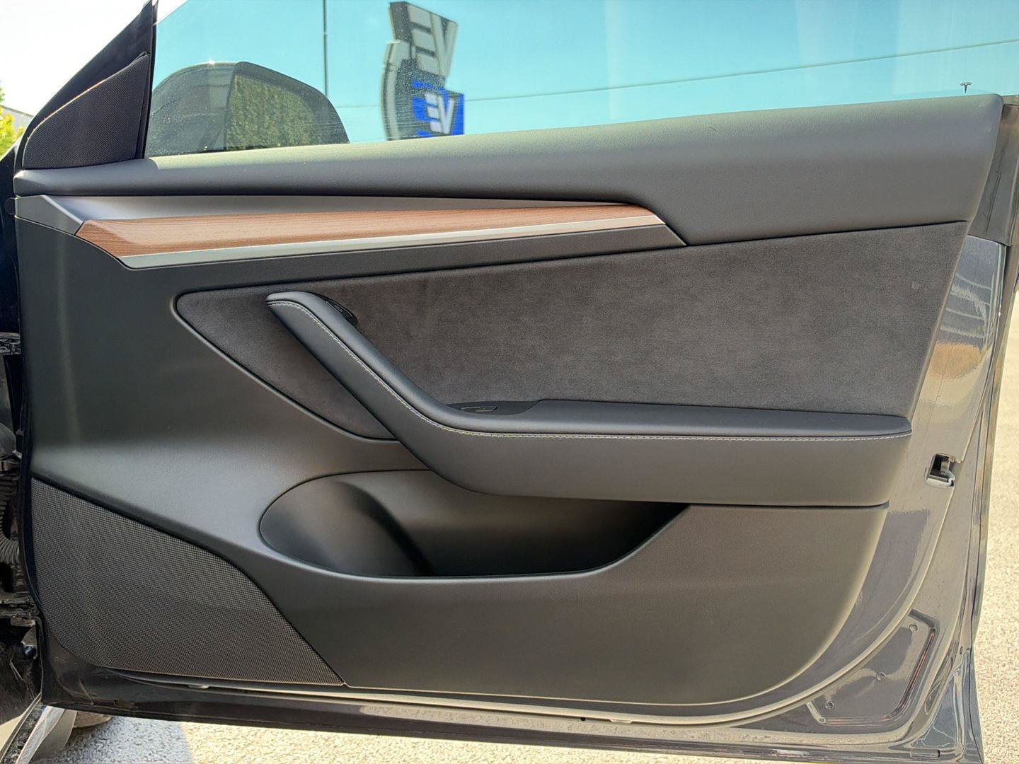 Used 2023 Tesla Model 3 Standard Range RWD image 11