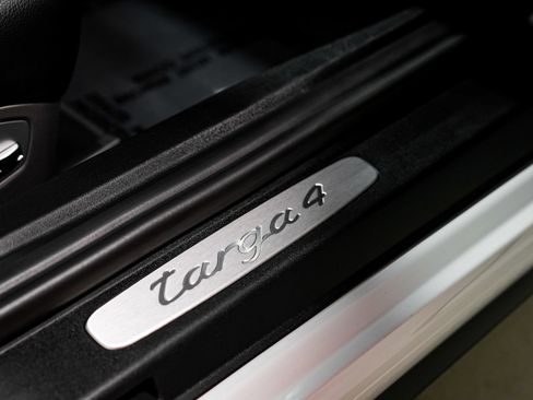 Used 2017 Porsche 911 Targa 4 AWD/4WD image 34