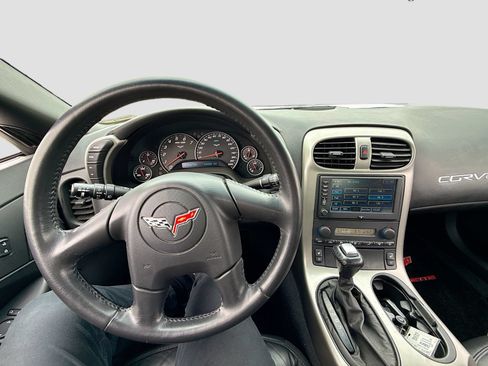 Used 2005 Chevrolet Corvette Convertible w/ Preferred Equipment Group RWD image 14