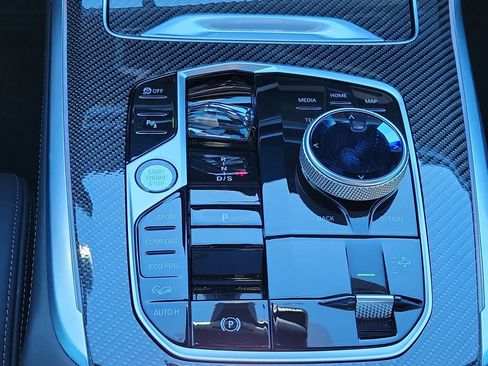 Used 2024 BMW X7 M60i w/ Executive Package image 22