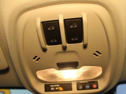 Used 2025 Chevrolet Trax ACTIV w/ Sunroof Package FWD image 25