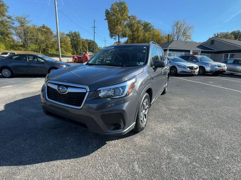 Used 2020 Subaru Forester Premium image 4