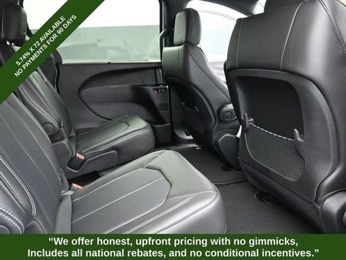 New 2026 Chrysler Voyager LX image 20
