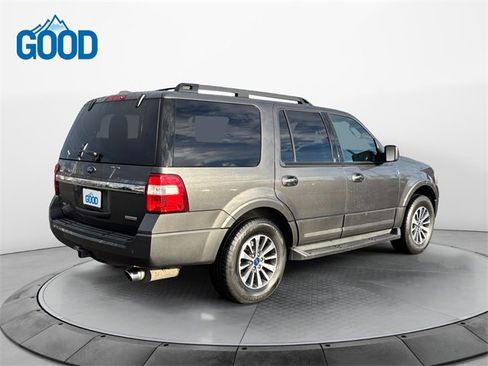 Used 2017 Ford Expedition XLT image 5