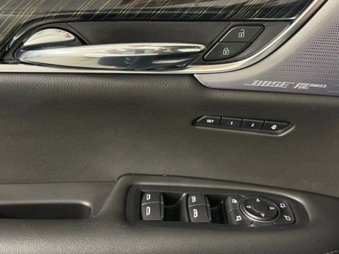 Used 2020 Cadillac XT6 Premium Luxury image 12