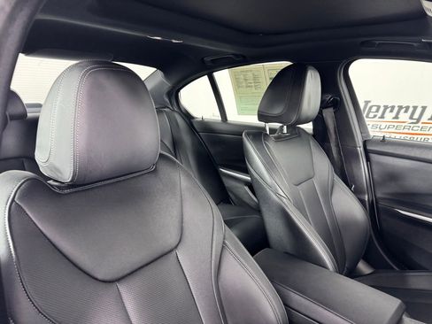 Used 2024 BMW 330i Sedan image 33