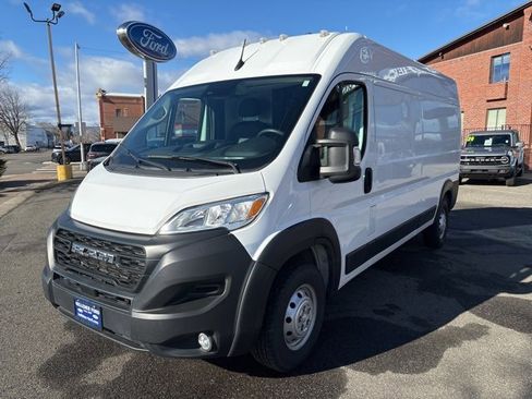 Used 2023 RAM ProMaster 2500 w/ Convenience Group image 12