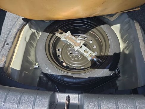 Used 2015 Honda Accord LX image 39