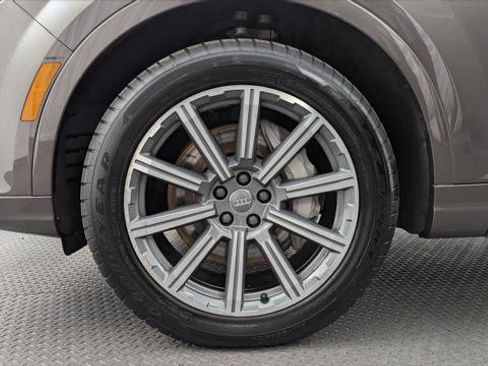 Used 2018 Audi Q7 3.0T Prestige AWD/4WD image 30