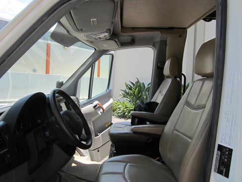 Used 2017 Mercedes-Benz Sprinter 3500 image 35