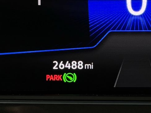 Used 2023 Volkswagen Tiguan SE image 18