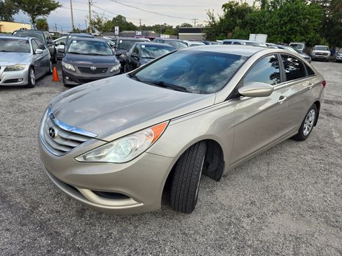 Used 2011 Hyundai Sonata GLS image 3