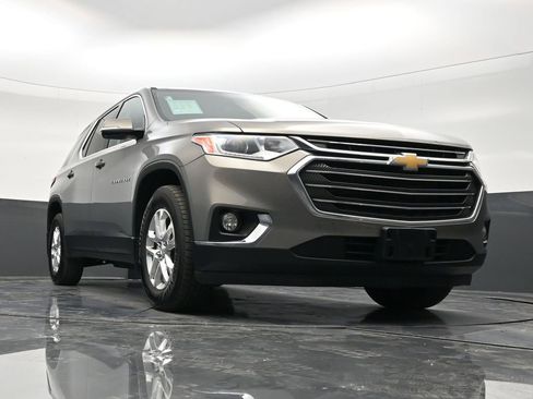 Used 2018 Chevrolet Traverse LT FWD image 26