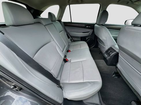 Used 2019 Subaru Outback 3.6R Limited w/ Popular Package #2 AWD/4WD image 34