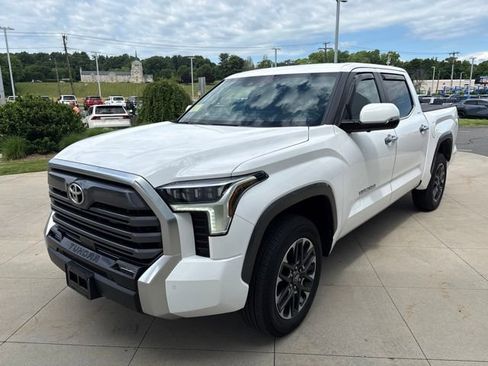 Used 2026 Toyota Tundra Limited AWD/4WD image 3