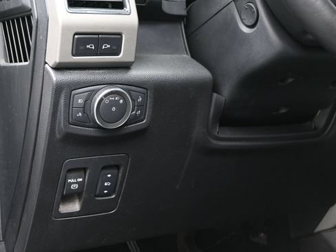 Used 2018 Ford F150 Lariat w/ Equipment Group 502A Luxury RWD image 23