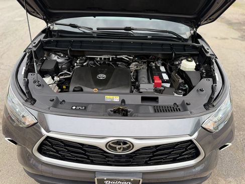 Used 2021 Toyota Highlander L AWD/4WD image 31