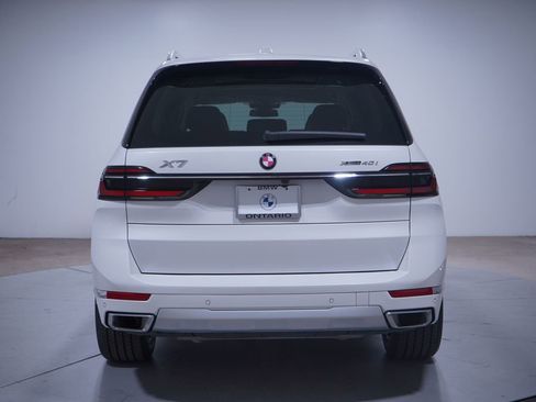 Certified 2024 BMW X7 xDrive40i w/ Parking Assistance Package image 5
