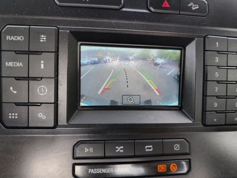 Used 2022 Ford F250 XL w/ Power Equipment Group image 31