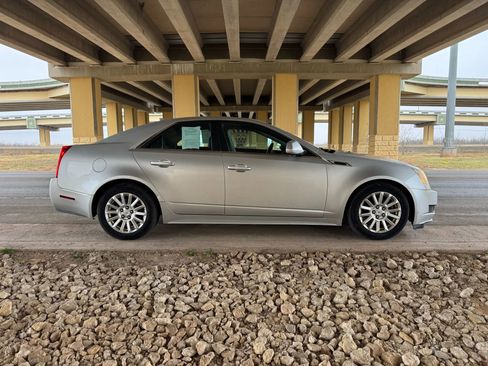 Used 2012 Cadillac CTS Luxury image 2