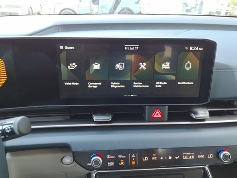 New 2026 Kia Carnival EX FWD image 19