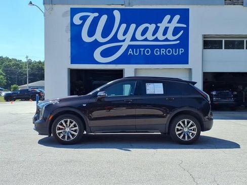 Used 2021 Cadillac XT4 Sport w/ Sun And Sound Package AWD/4WD image 9