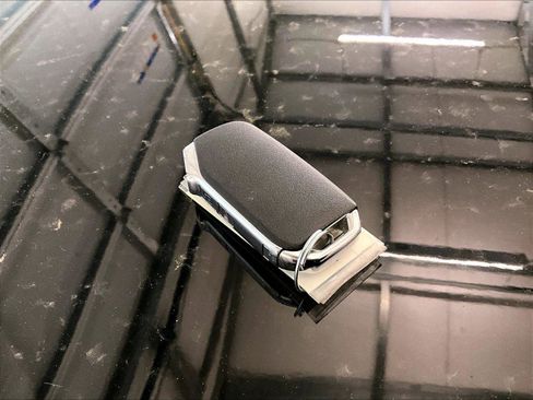 Used 2023 Kia Sportage EX image 9