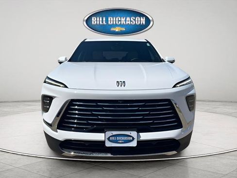 Used 2025 Buick Enclave Preferred image 2