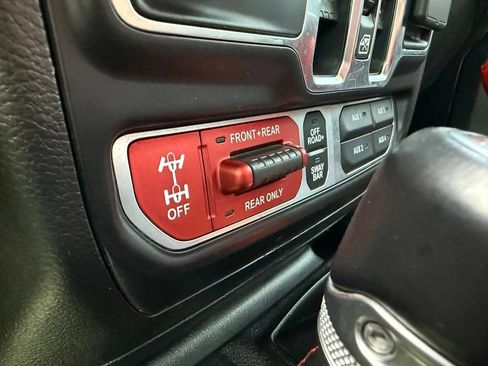 Used 2021 Jeep Wrangler Unlimited Rubicon AWD/4WD image 24