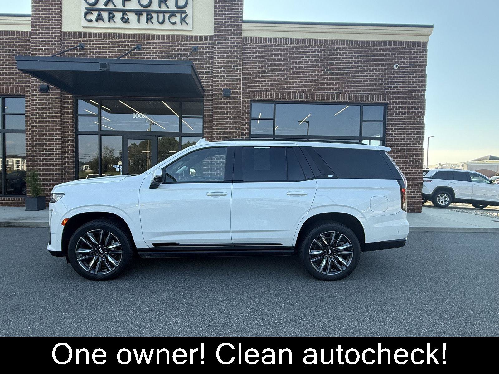 Used 2022 Cadillac Escalade Sport Platinum AWD/4WD image 3
