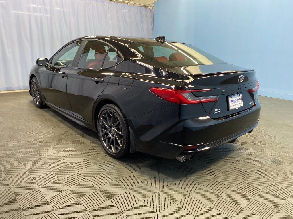 Used 2025 Toyota Camry XSE w/ Premium Plus Package AWD/4WD image 4
