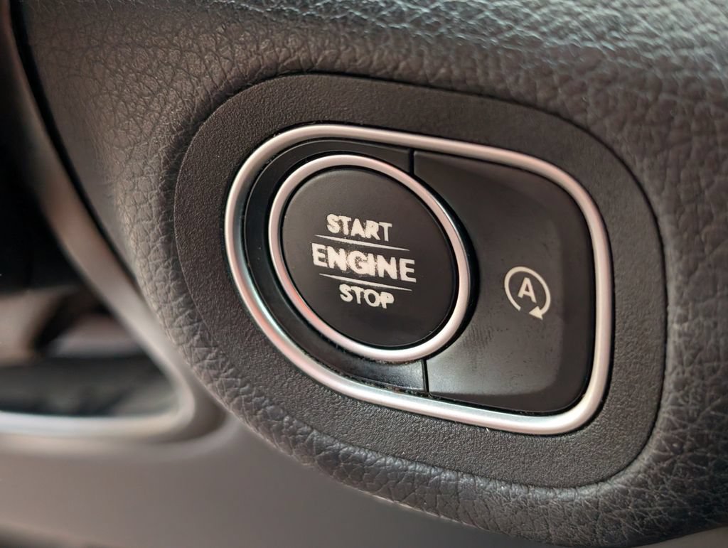 Used 2020 Mercedes-Benz GLE 350 4MATIC w/ Parking Assist Package image 30