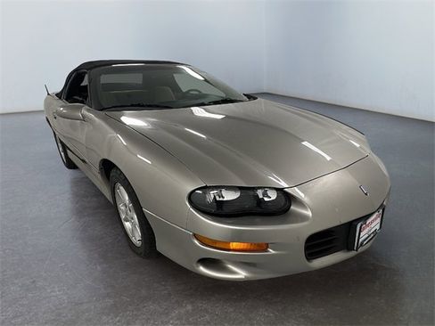 Used 2002 Chevrolet Camaro LT image 1
