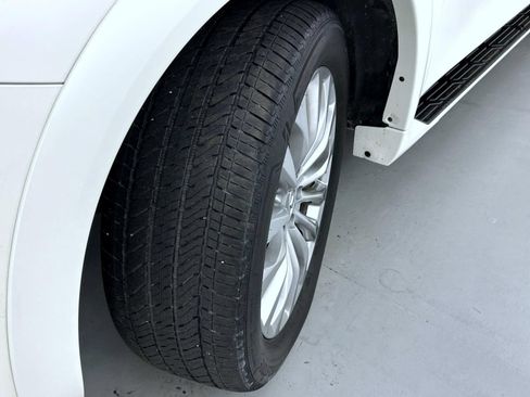 Used 2016 INFINITI QX80 4WD w/ Deluxe Technology Package image 26