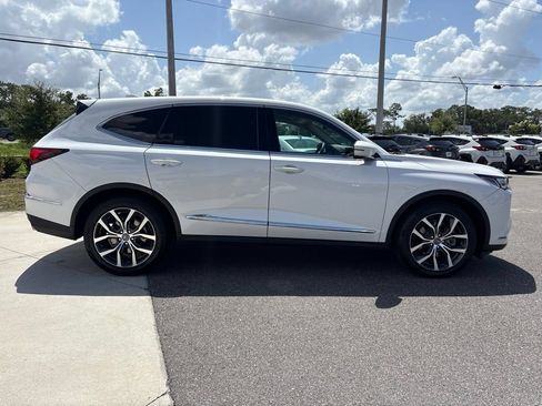 Used 2024 Acura MDX w/ Technology Package FWD image 4