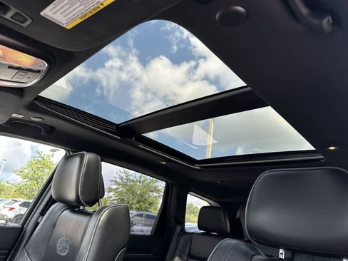 Used 2020 Jeep Grand Cherokee Overland AWD/4WD image 28