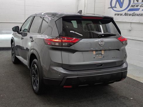 Used 2024 Nissan Rogue SV AWD/4WD image 15